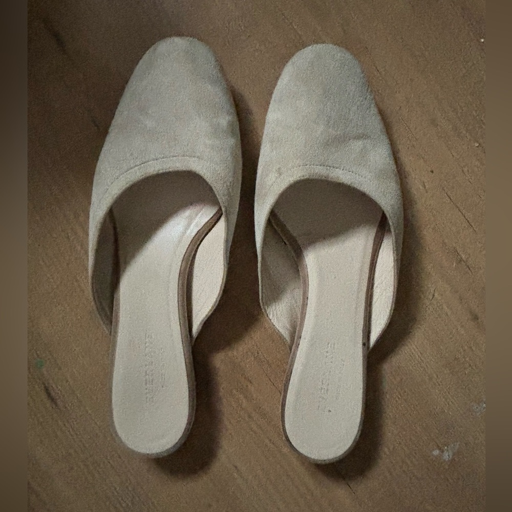 Everlane Beige Suede Flat Mules Size 10.5